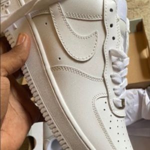 Nike Air Force 1 ‘07 size 9